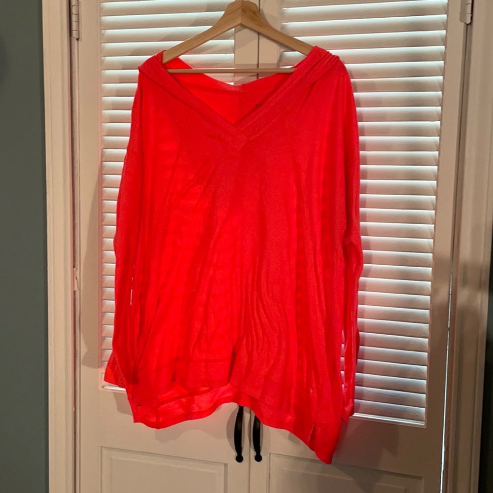 Livi active hooded tunic top